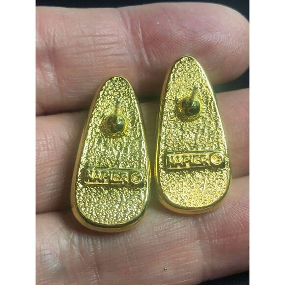 2559 Napier vintage faux pearl gold tone elongated teardrop 1-1/8" earrings - Picture 2 of 2